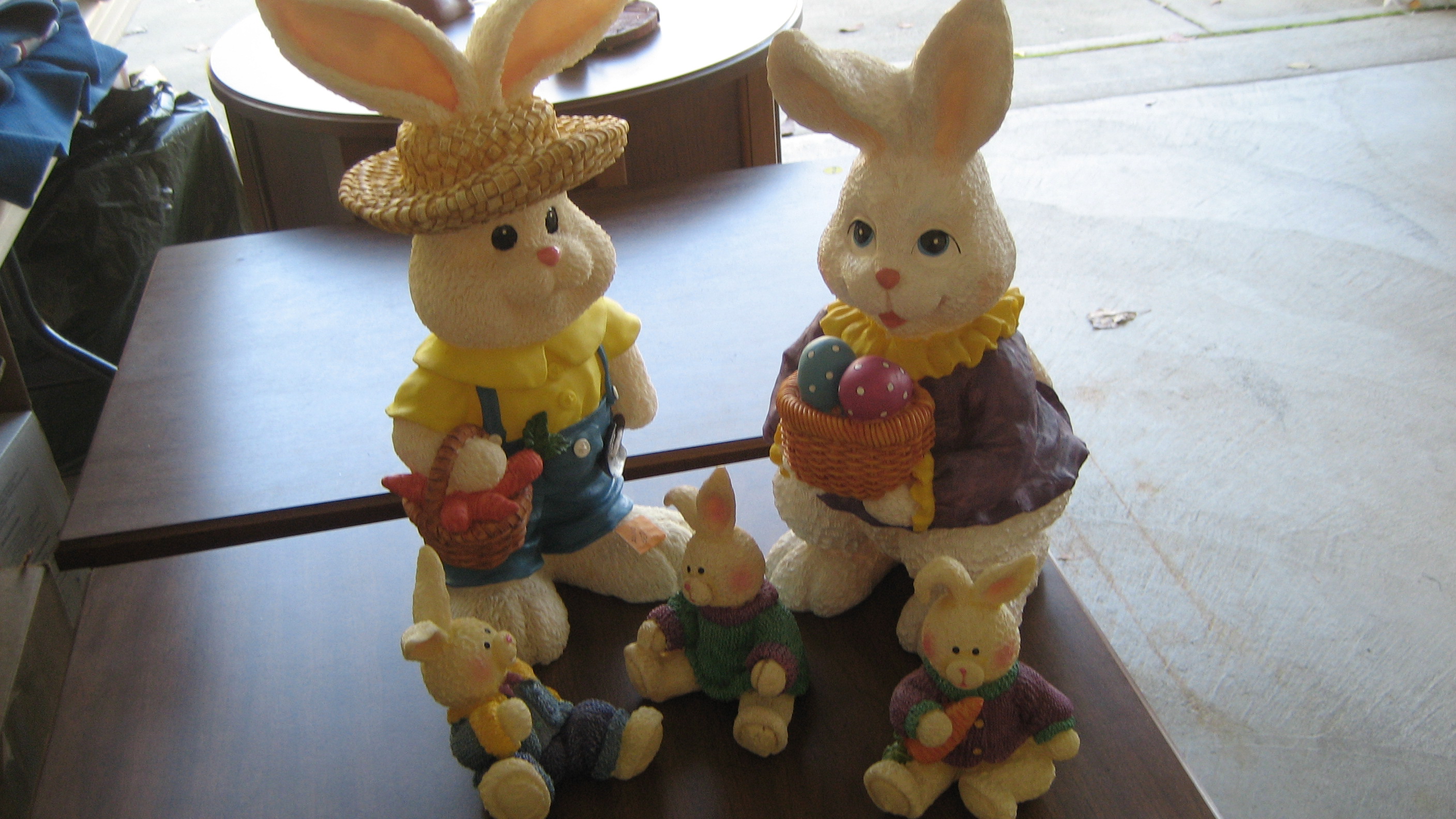 5 piece Easter Bunny Family