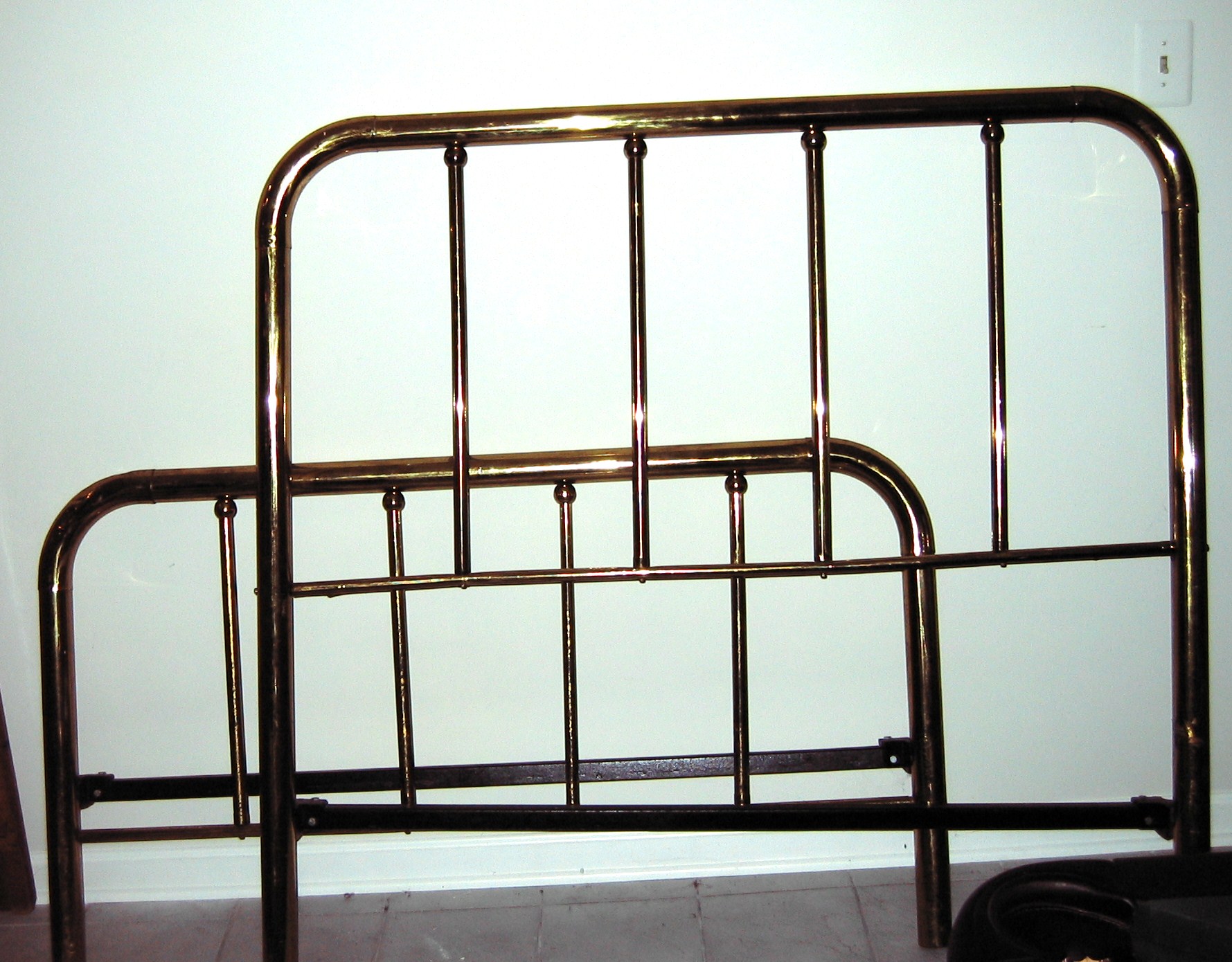 Antique Brass Bed/Full Size