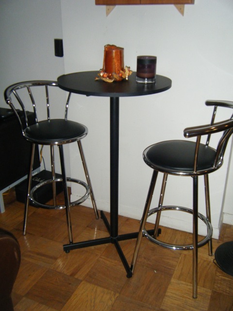 Bar table and two matching bar stools