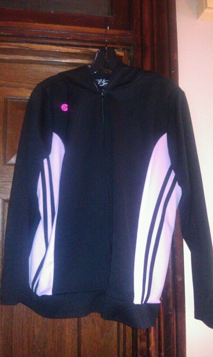 Black w/ pink stripes-18/20-hooded