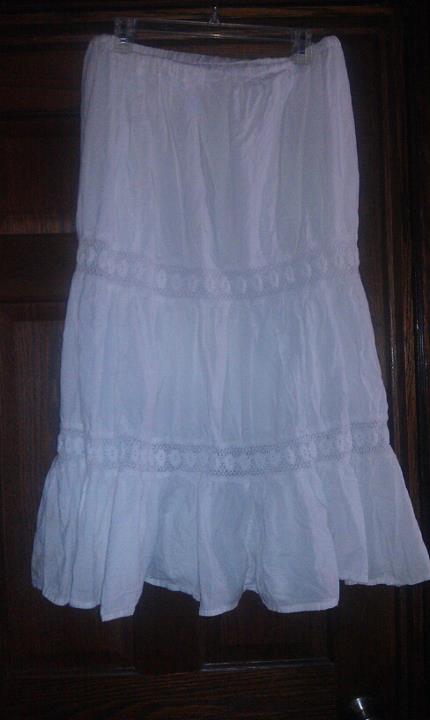 White long \"hippie style\" skirt (has small yellow stain) size XL