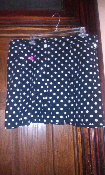 Black & white polka dot skirt size 18