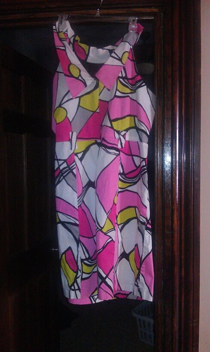 Pink stained glass pattern w/ collar. Size 22