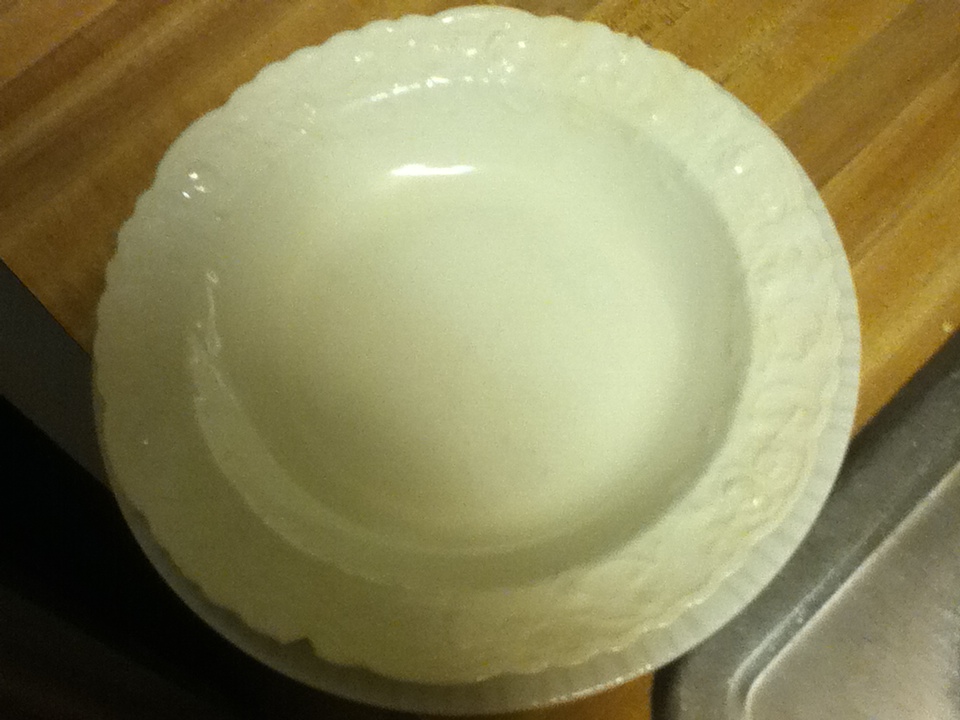 white shallow bowl