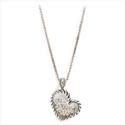 HEART PENDENT NECKLACE