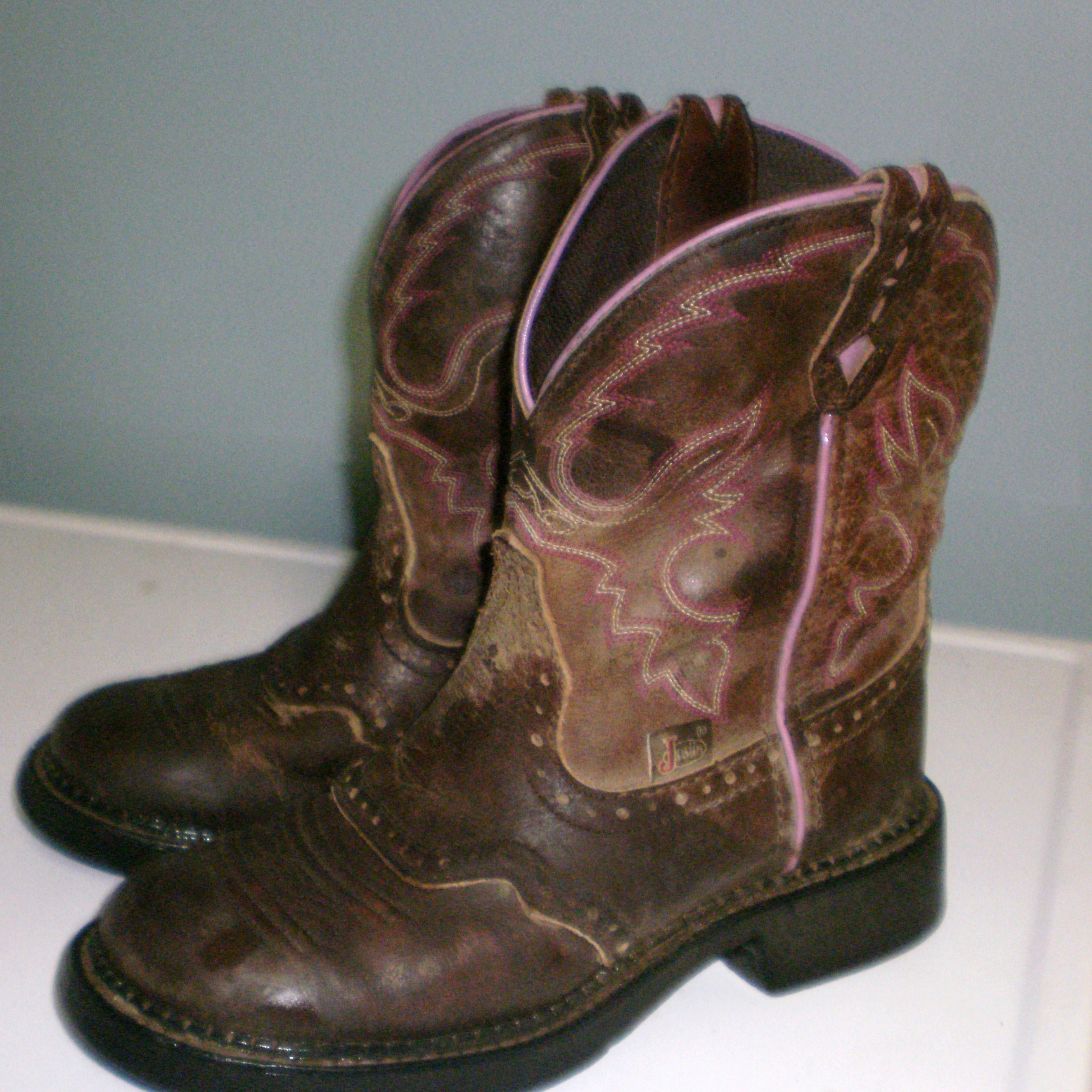 Ladies Justin Western Boots   Size 6