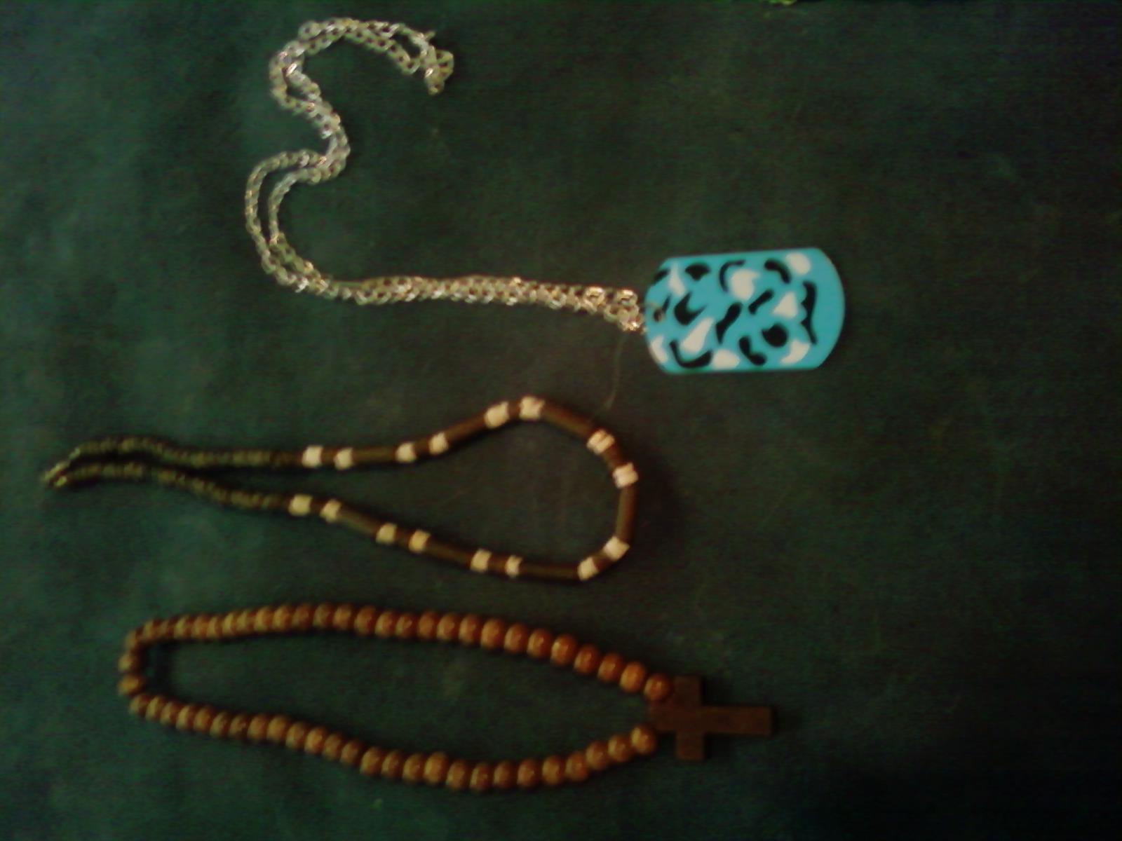 Boys necklaces in nice shape