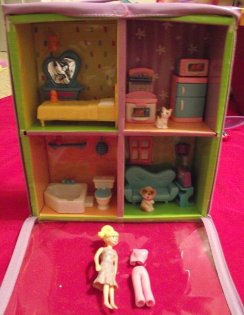 Polly Pocket Portable House with Polly Pocket Doll & Accessories