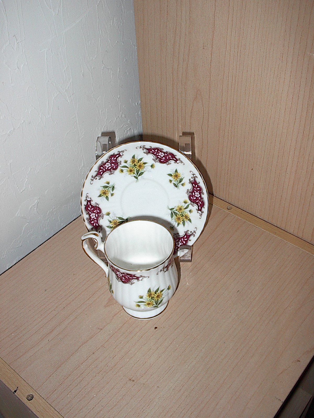 Royal Windsor Fine Bone China Tea Cup and Saucer