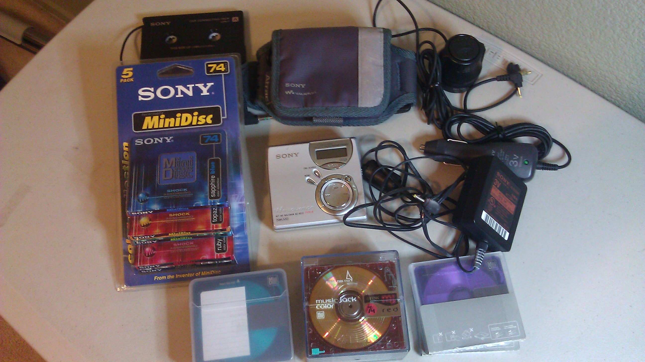 Sony Minidisc Recorder/Player MZ-N510 with car kit