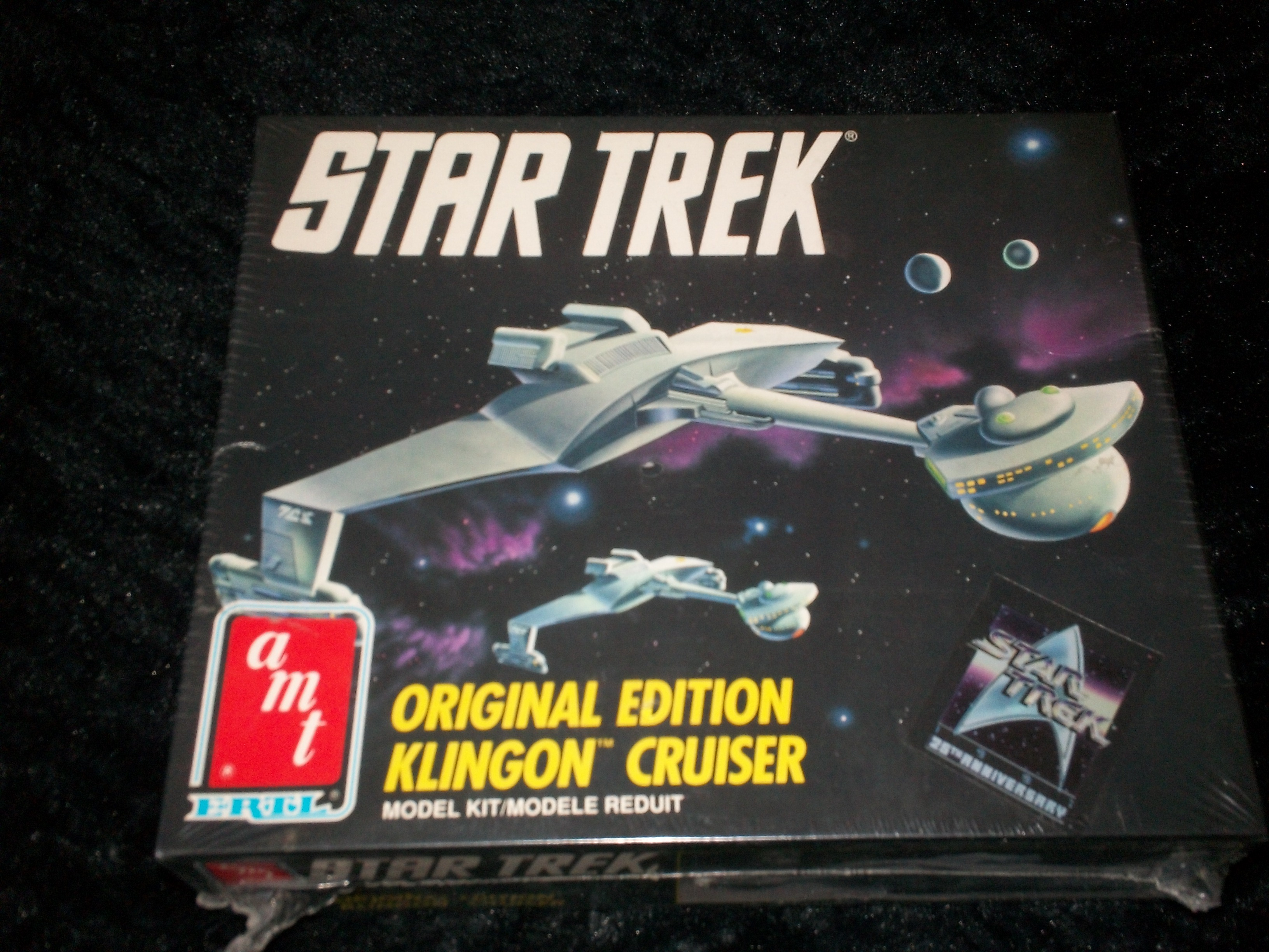 Star Trek Original Edition Klingon Cruiser Model Kit. \'91