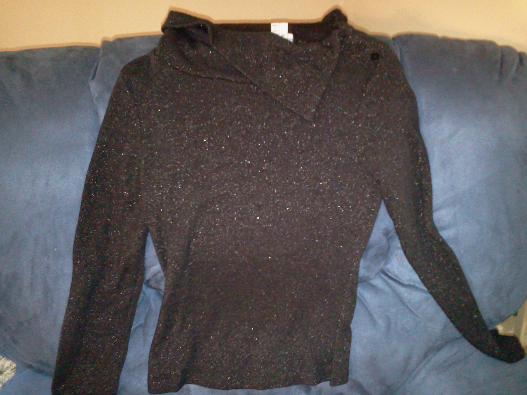 Lg. Blk sparkly L/S Fold over collared neck top