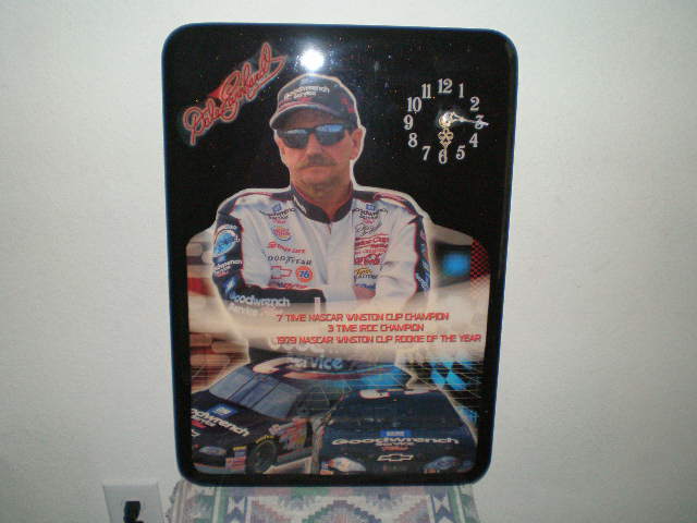 Dale Earnhardt Collectible No.33 Wall Clock with Picture andCcar