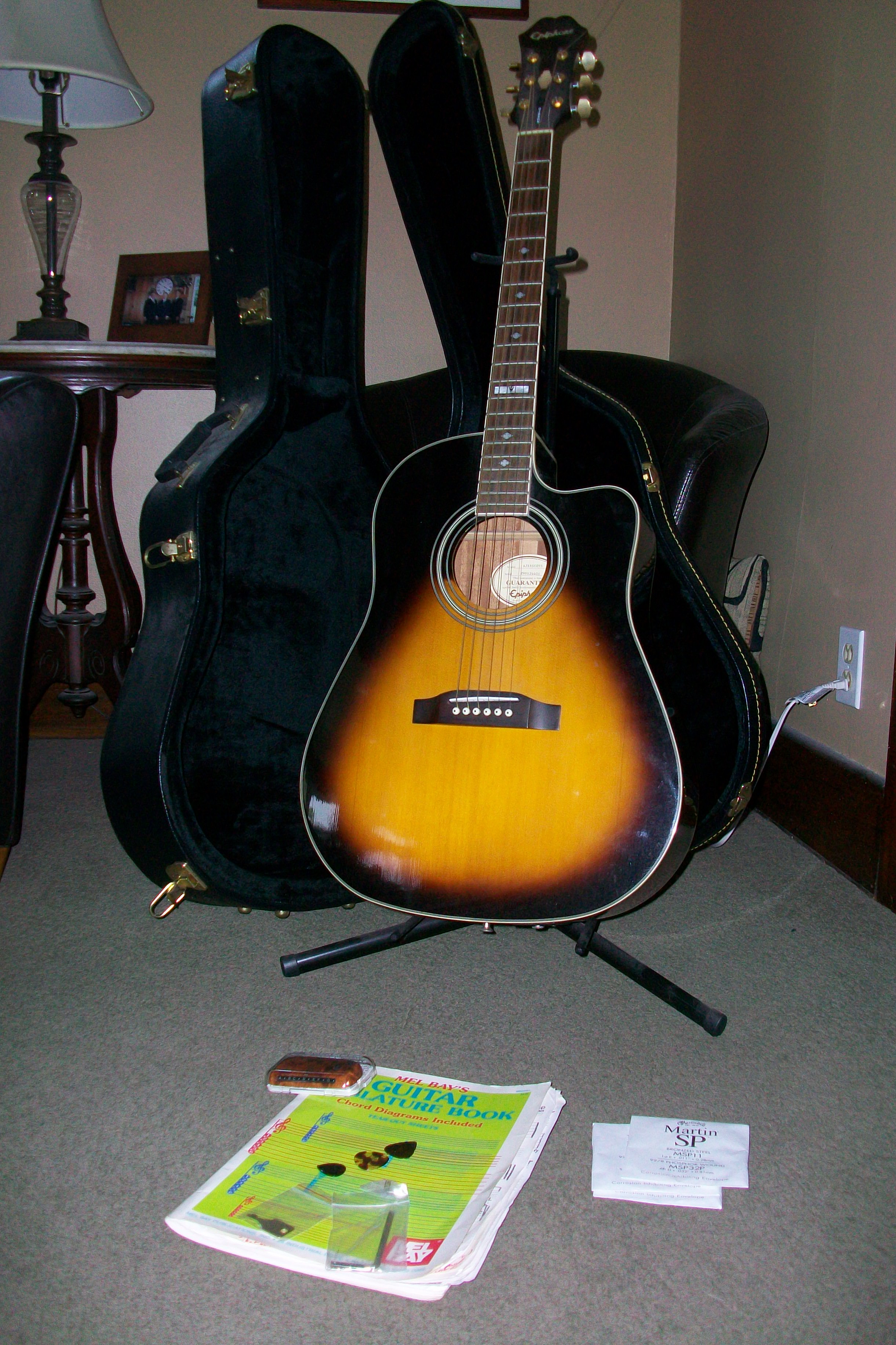 Gibson Epiphone Acoustic/Electric Guitar