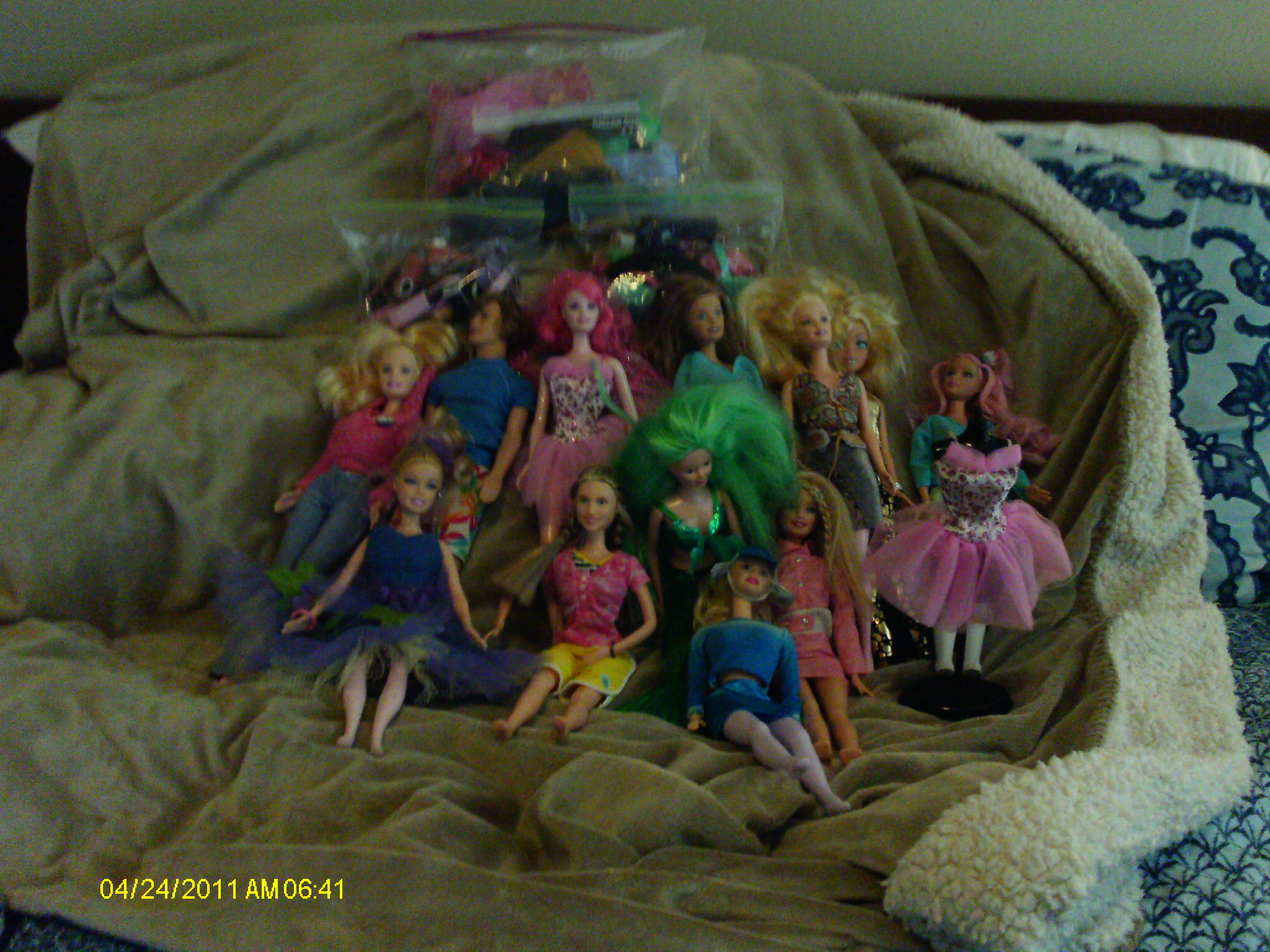 Barbie dolls,clothes,accessories