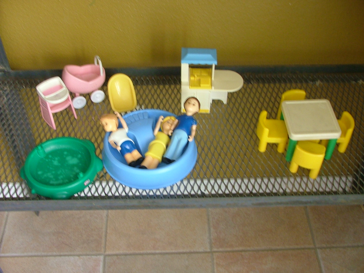 Little Tikes Doll House Accessories