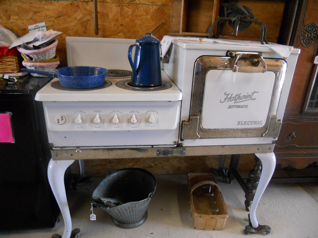 Hot Point Electric Stove Antique