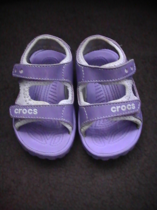 Purple infant crocs size 7/8