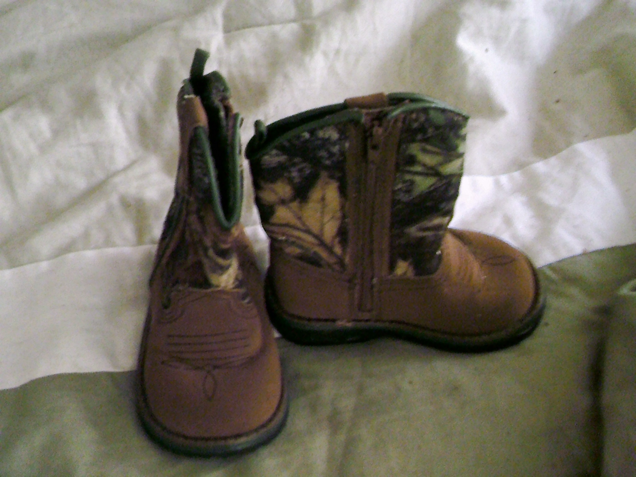 Faded Glory cowboy boots size 4