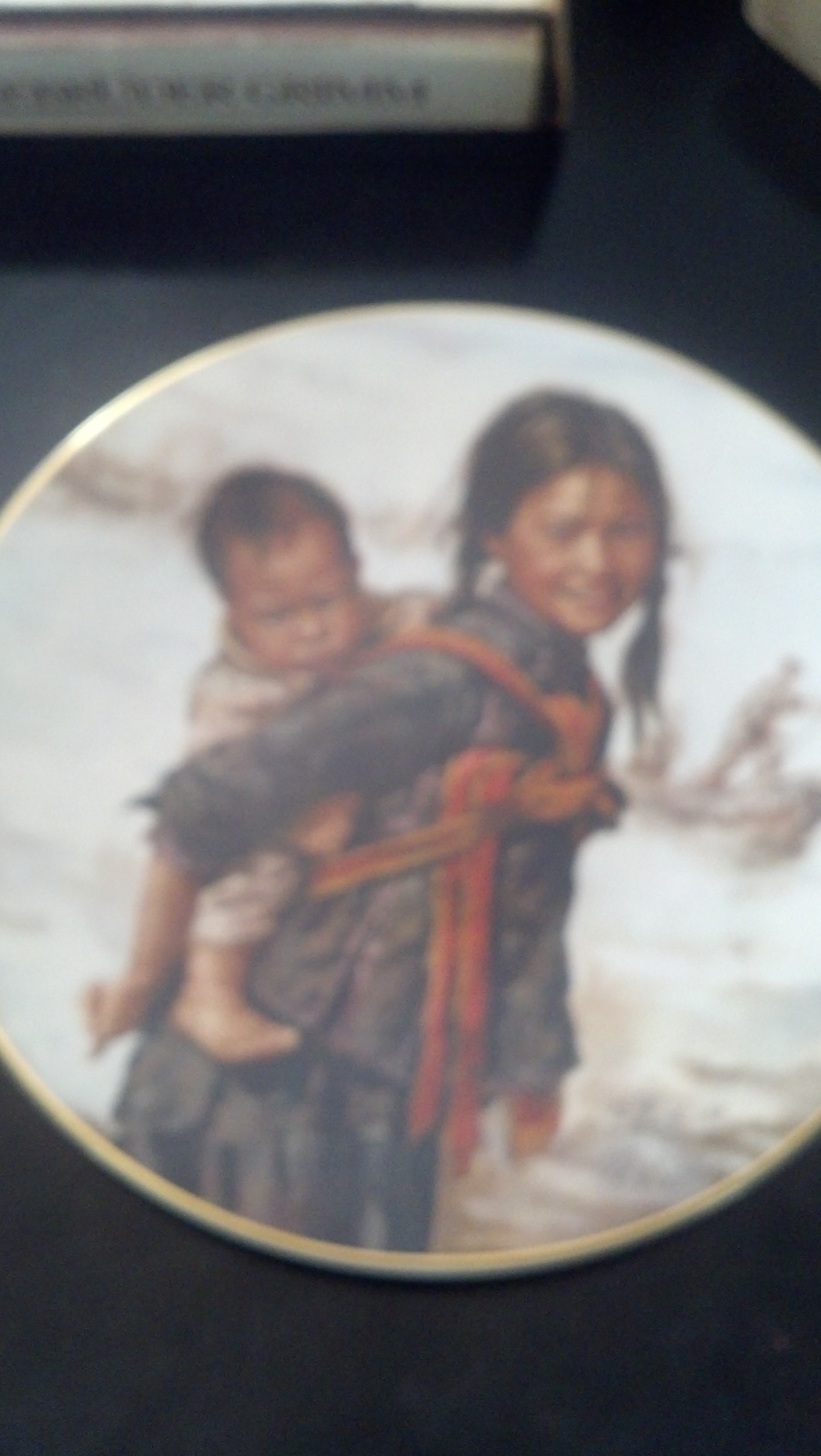 2 Girl with little Brother plates