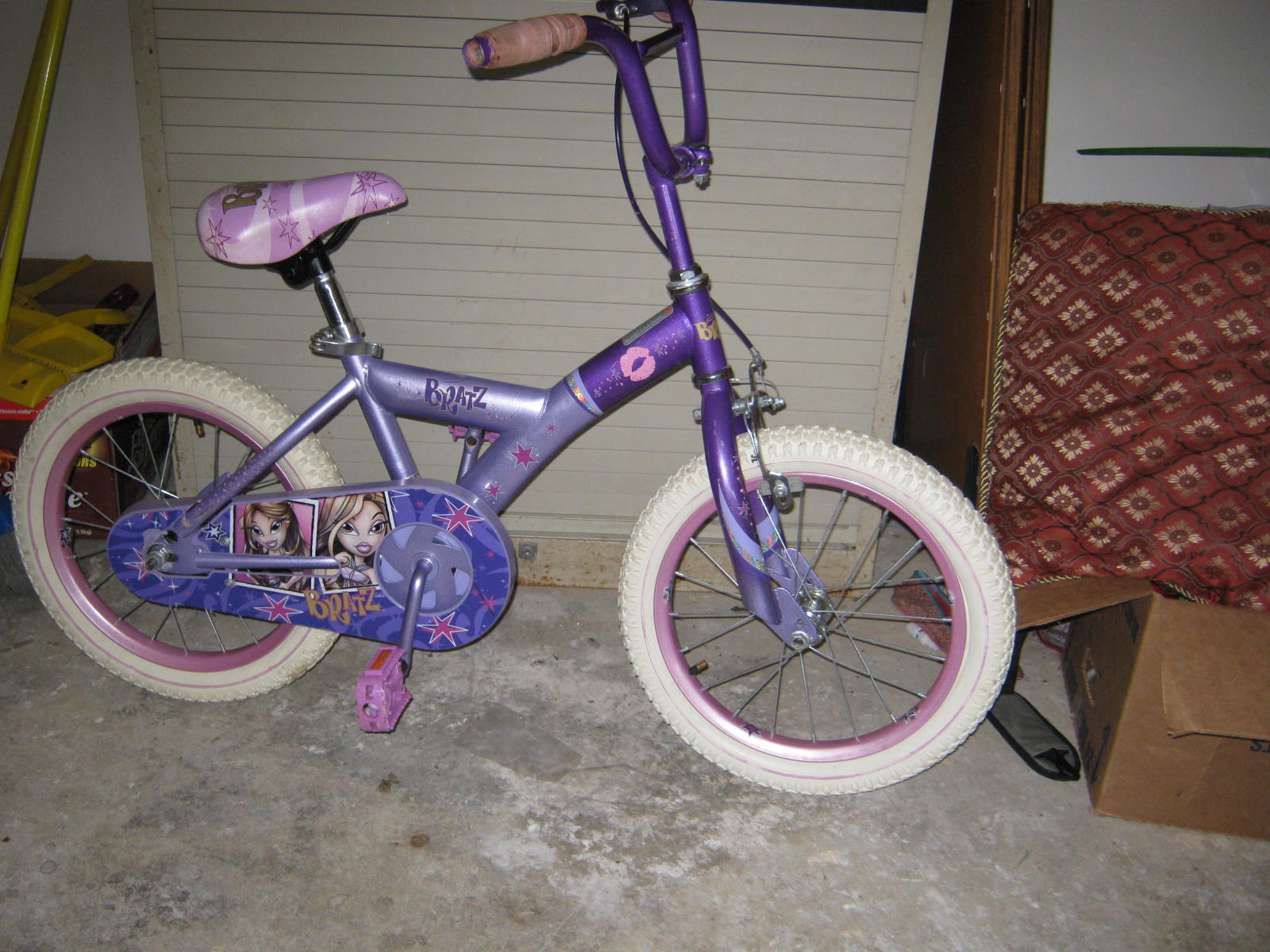 Just miss training wheels on this bicycle[ Br