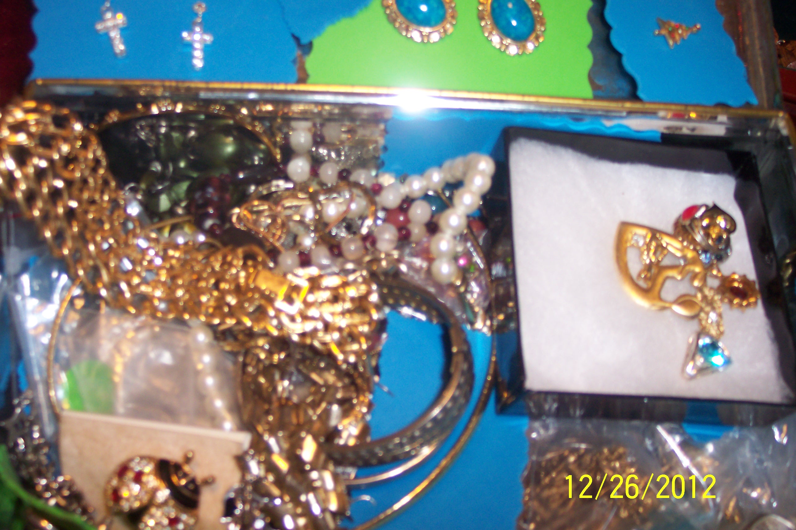vintage brooches, necklaces, pins, earrings, etc