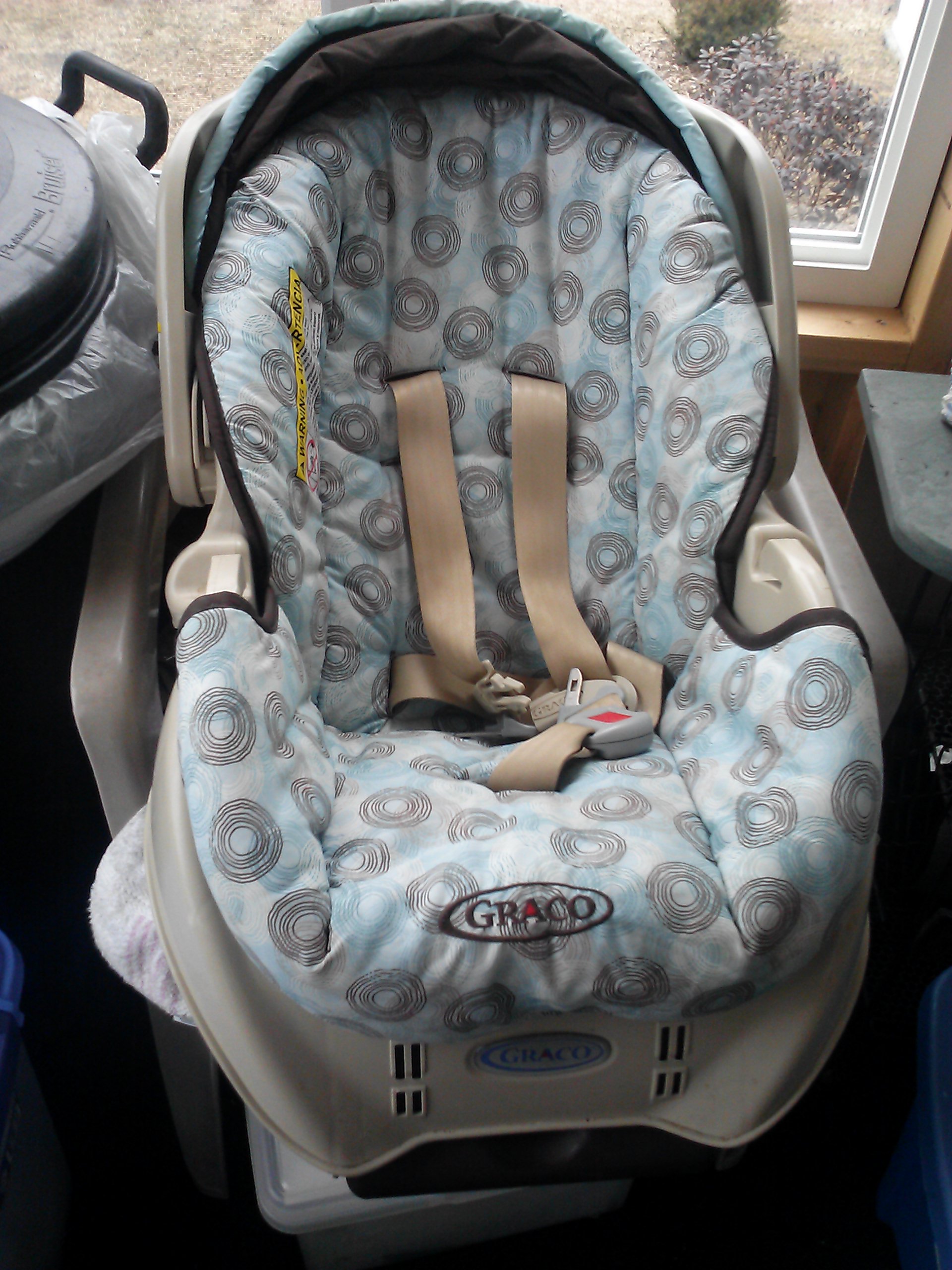 Infant Car Seat, with extra grandma base
