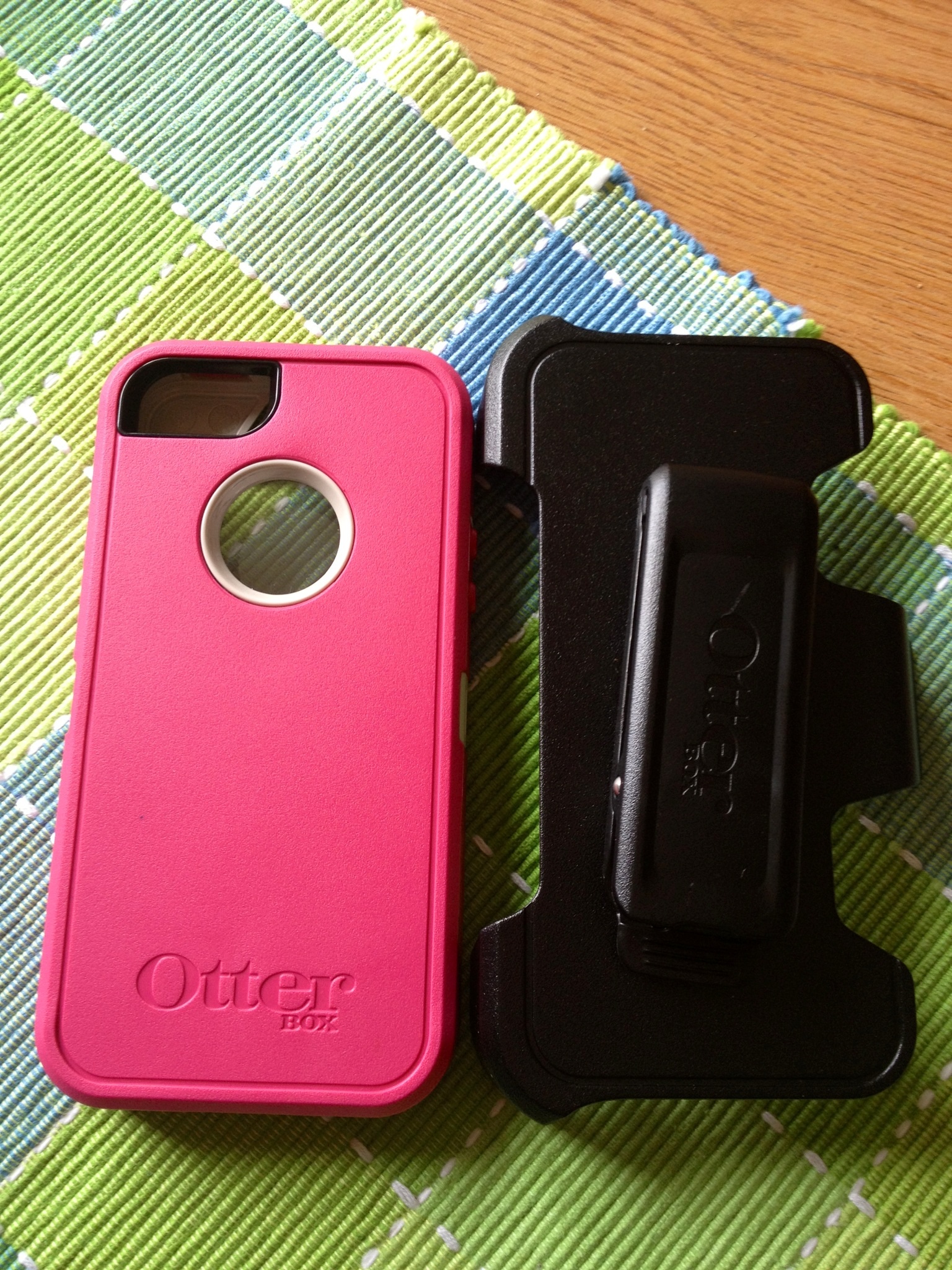 Otterbox defender series case. iPhone 5. Blush Pink