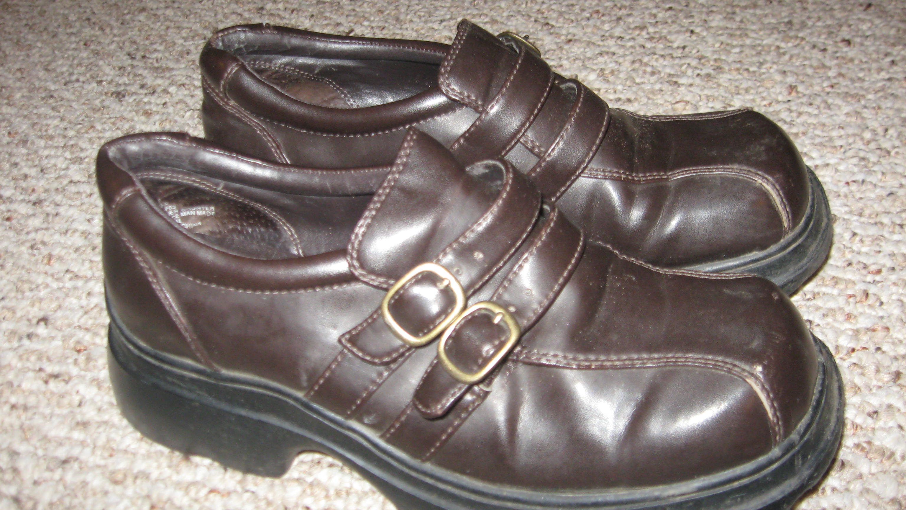 WOMENS AMERICAN EAGLE BROWN DRESS SHOES 7
