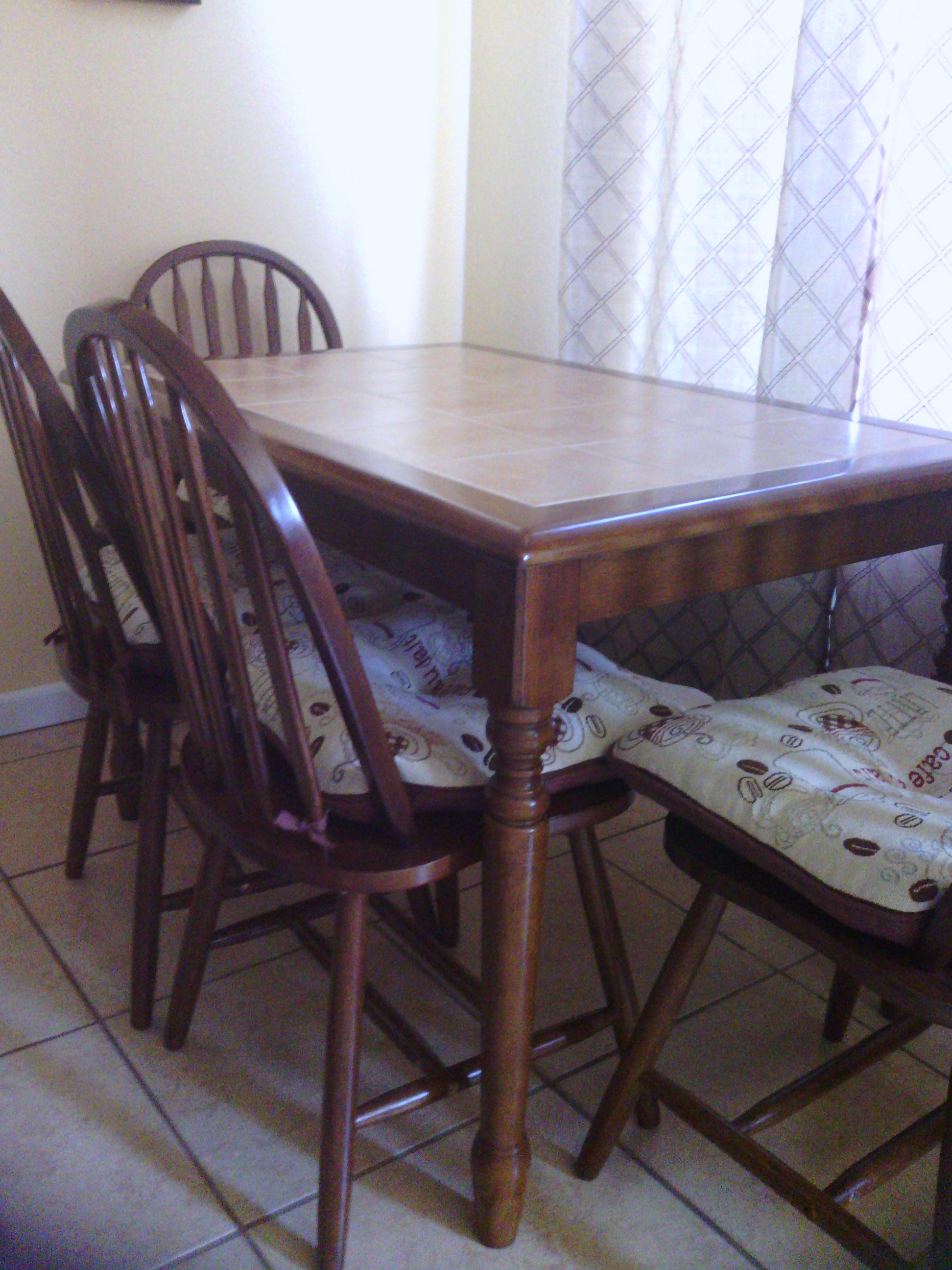 table and chair for 4