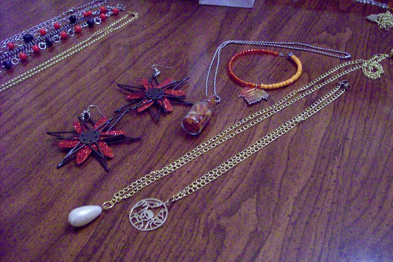 3 necklaces, 1 bracelet, 1 set earrings