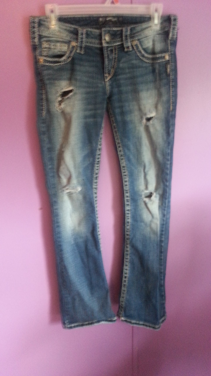 Silver Buckle Jeans ~ Great Condition!