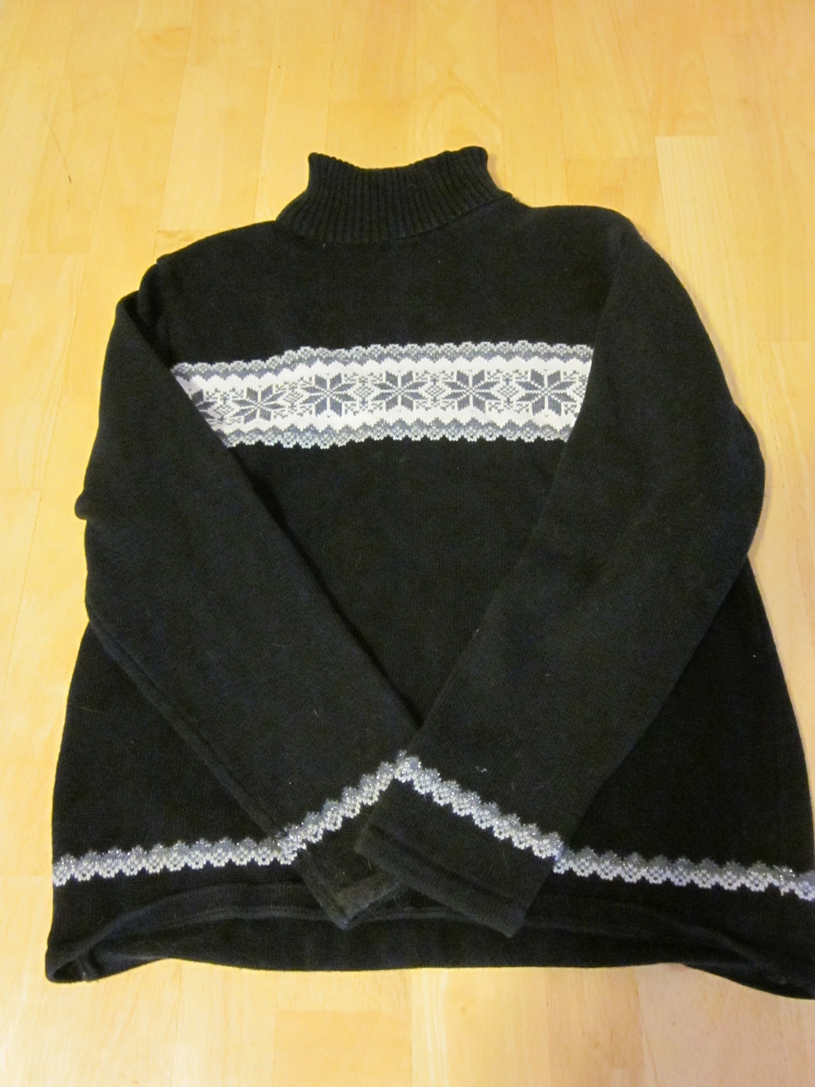 Style & Co Petite Black Turtleneck Sweater - Medium