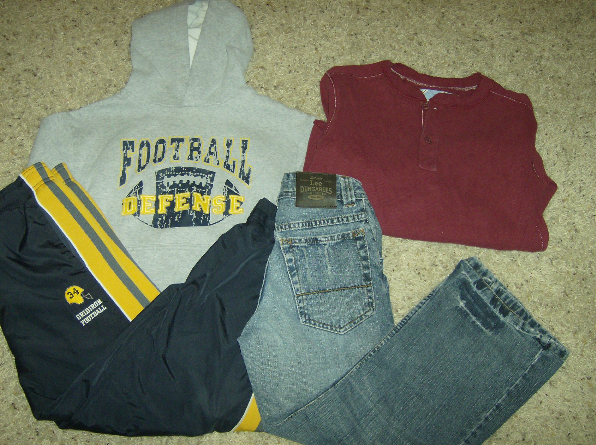 BOYS CLOTHES SIZE 10 LOT OF 4
