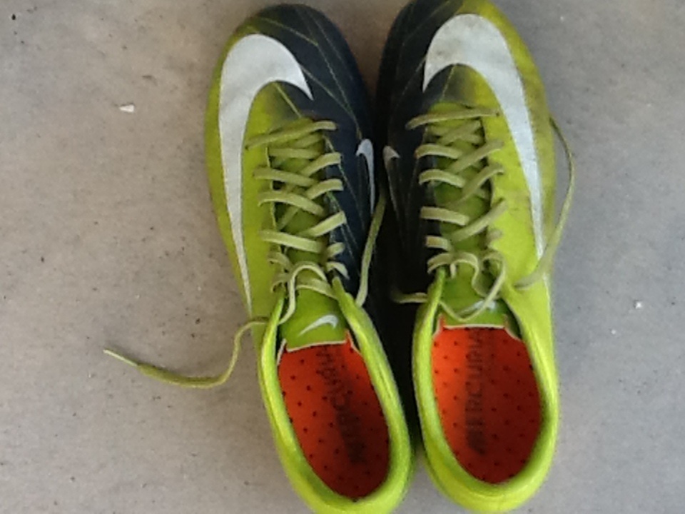 Size 7 mens soccer cleats  $5