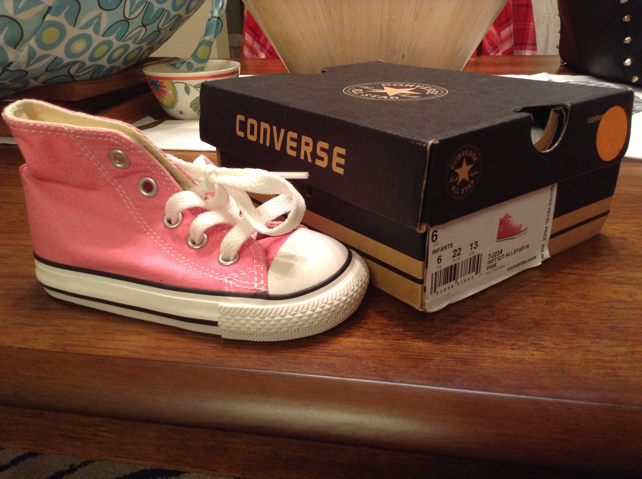 Girls high top converse shoes size 6