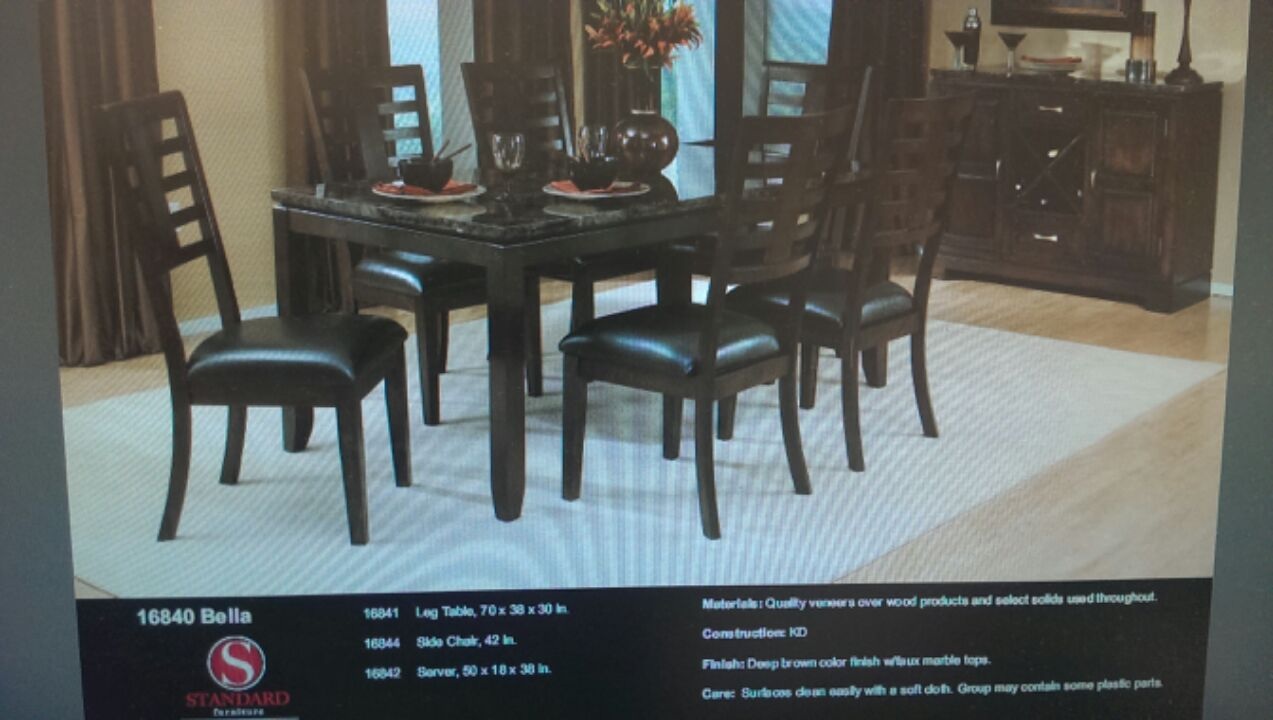 Kitchen table w/ 4 chairs