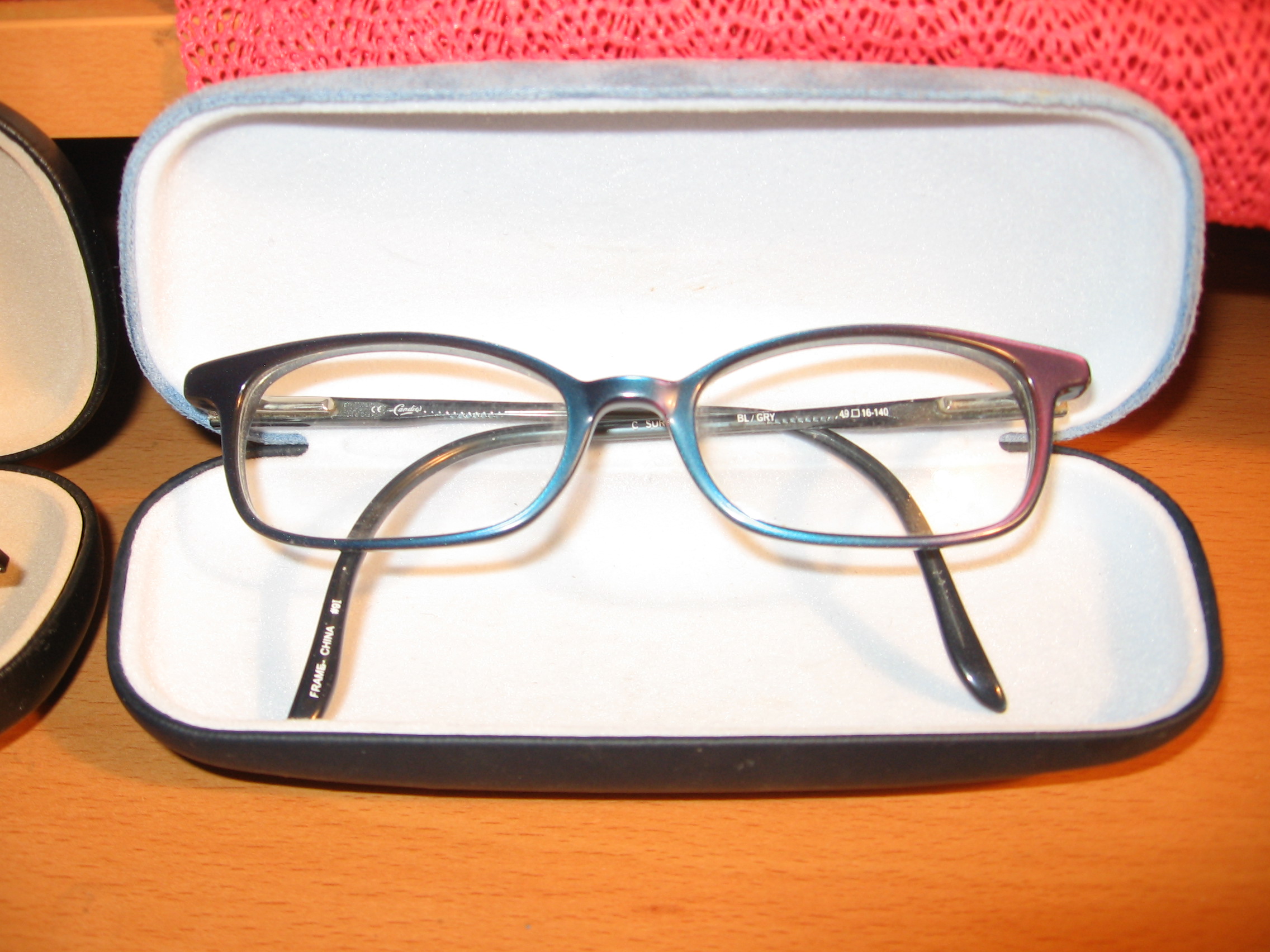 Girl\'s Blue Frame Glasses