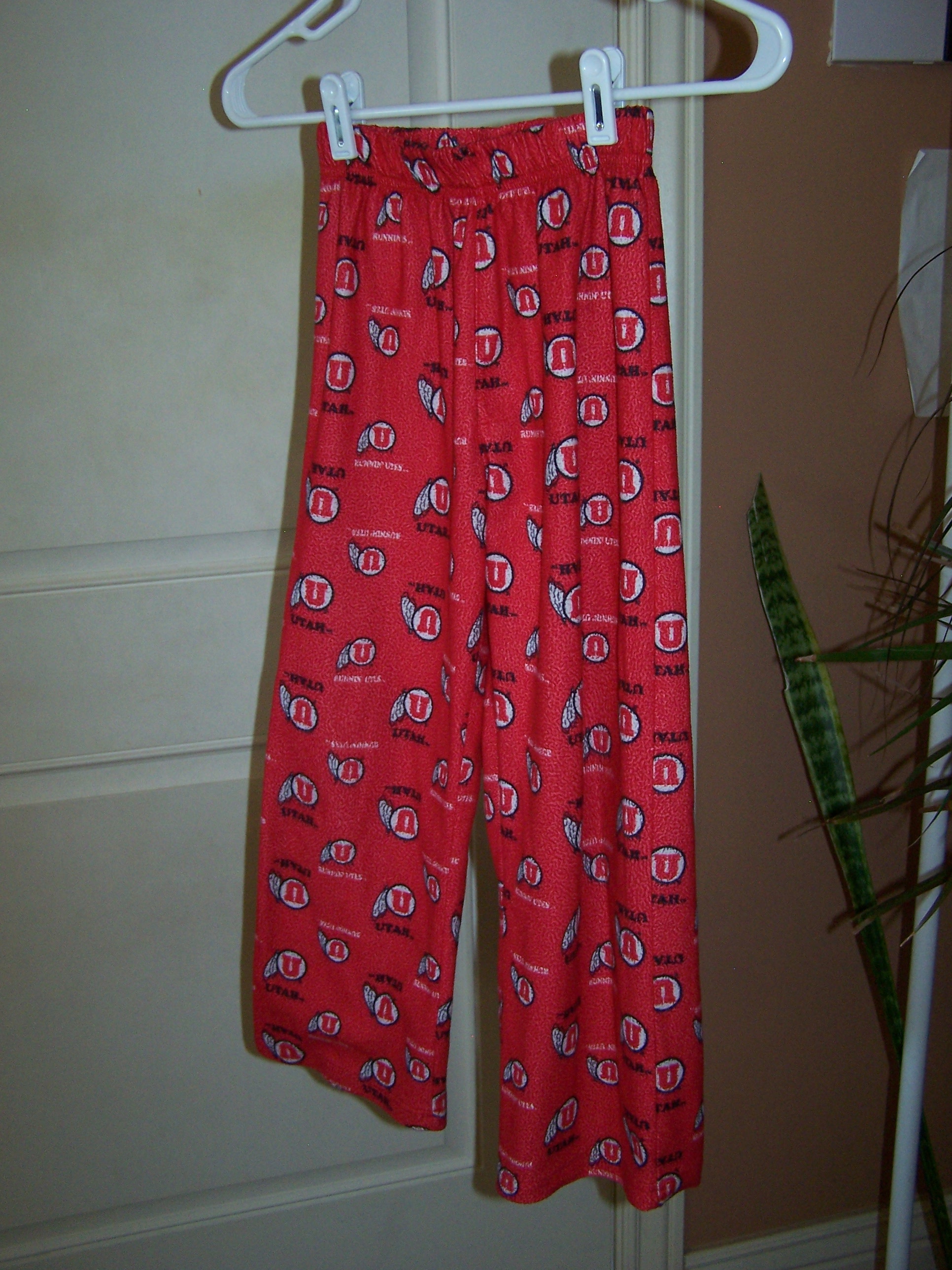 University of Utah (Go Utes) pajama pants Size M 8