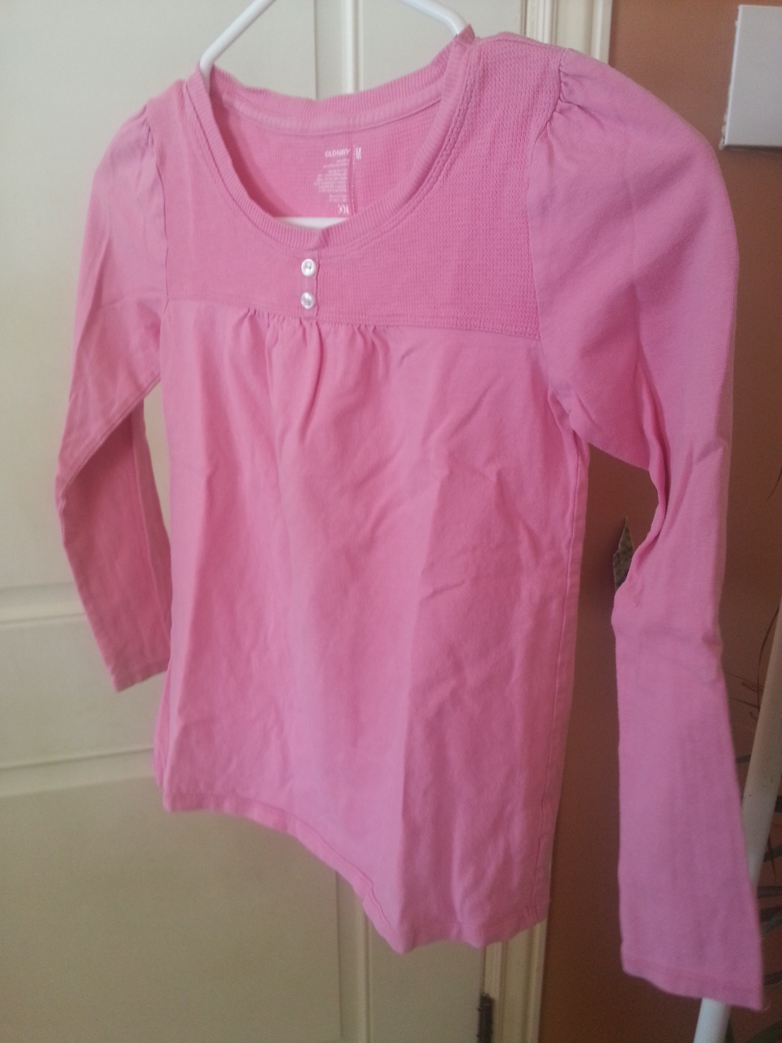 Pink girls shirt -- Old Navy size 6