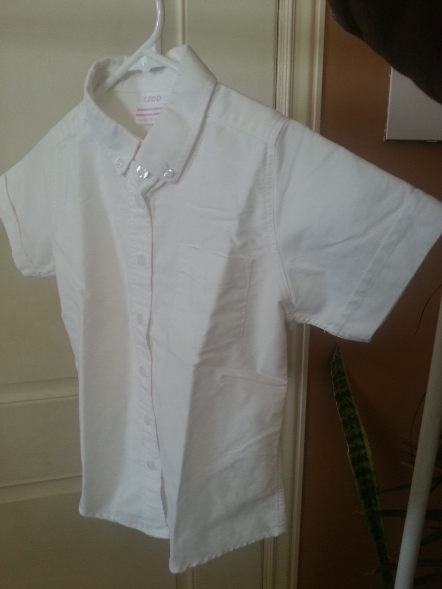 White girls short sleeve shirt size 8 reg