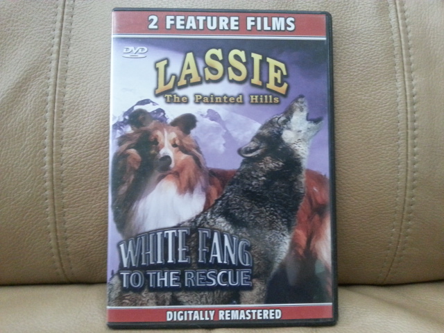 DVD \"Lassie The Painted Hills\", \"White Fang to the Recue\" set.