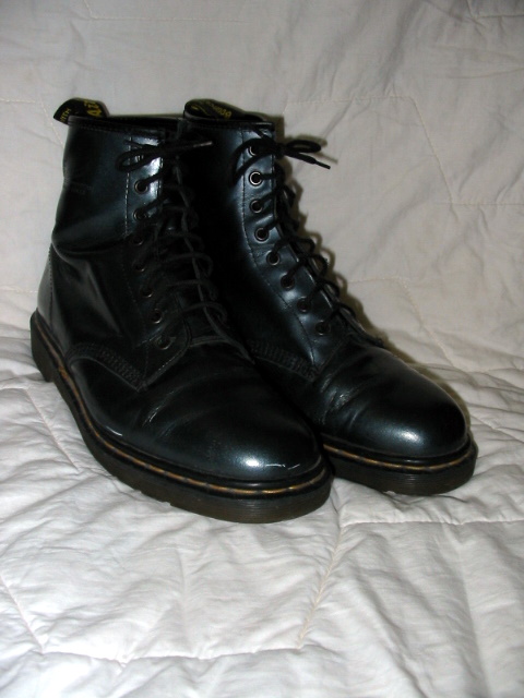 Doc Marten Boots [silver-metallic]