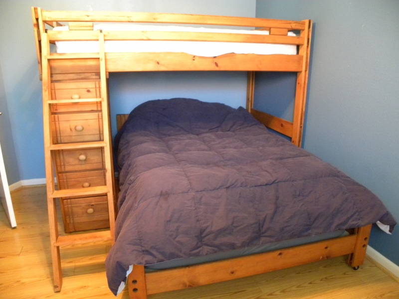Bunk Bed - Twin over Full