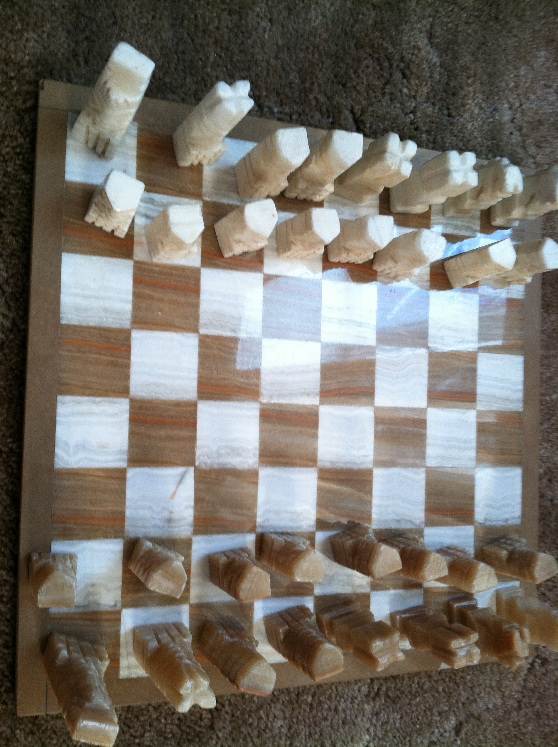 Onyx Chess Set Brown and White