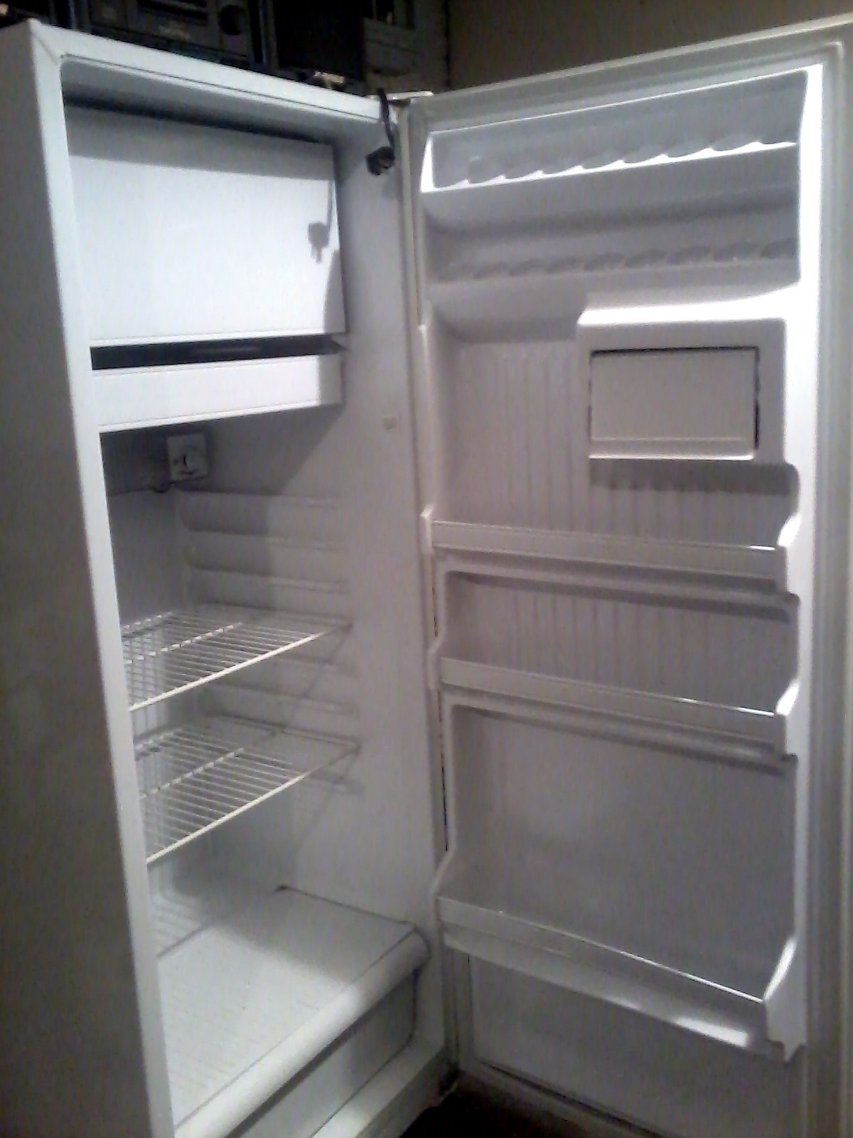 Apt.sized Refrigerater