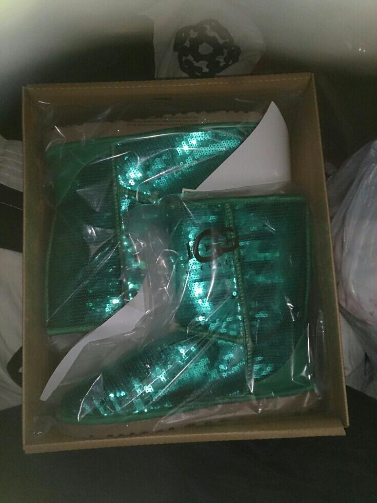 Beautiful (Brand New In Box) Emerald Sparkle Uggs Size 9