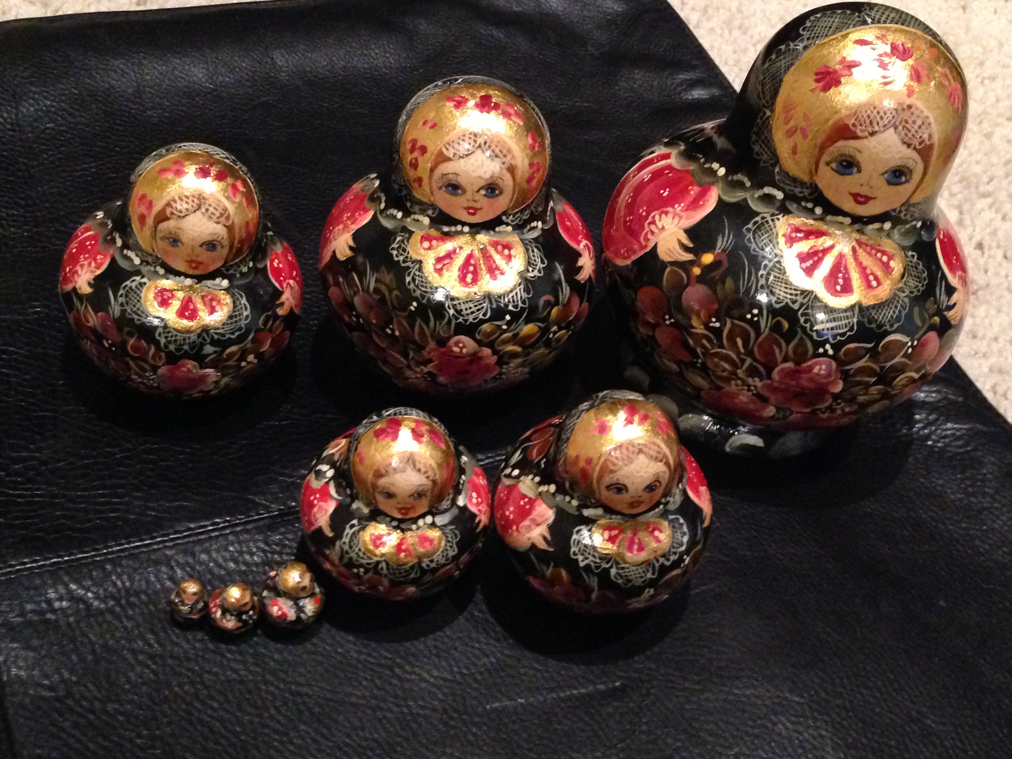 Nesting Petroshka Dolls (set of 8)