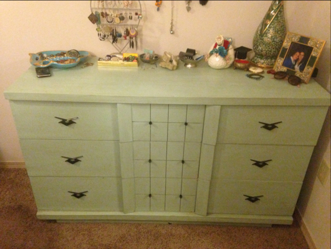 DRESSER WITH MATCHING HEADBOARD AND FOOTBOARD