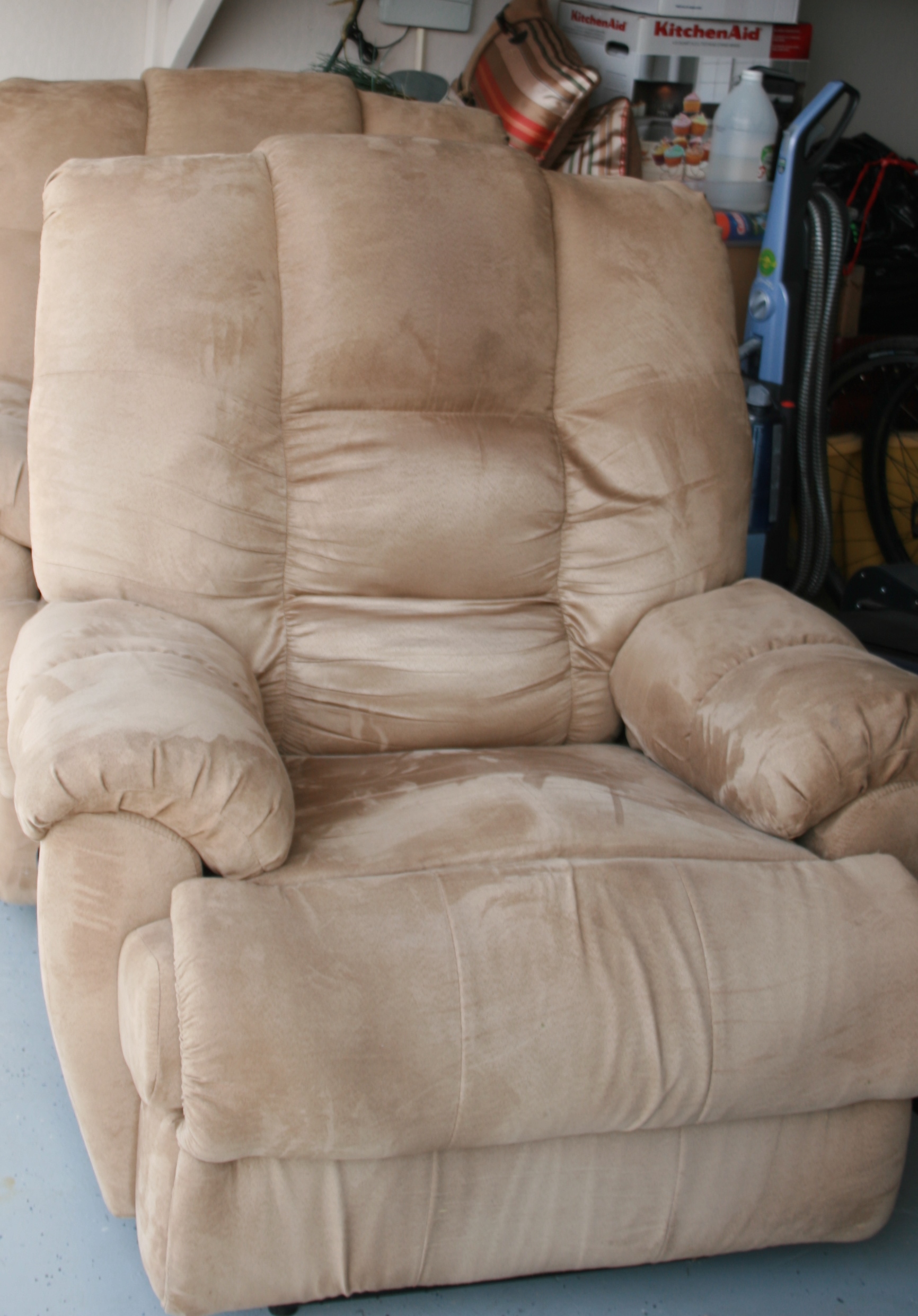 2 electric recliners